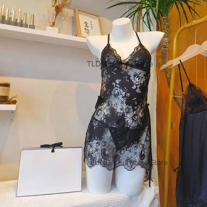 Baby Clothing Store - Manequins de roupa íntima de meio