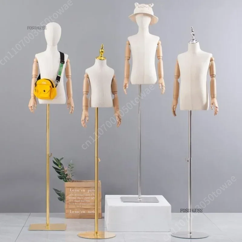 Torso de Manequim Infantil com - Baby Clothing Store avaliação e preço