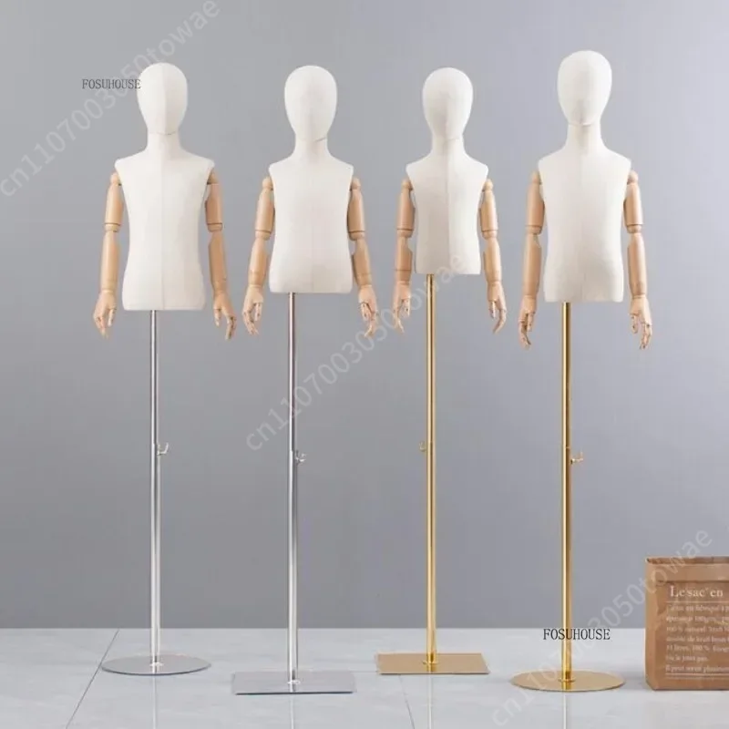 Torso de Manequim Infantil com - Baby Clothing Store avaliação e preço