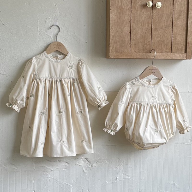 Vestido combinando família par - Baby Clothing Patterns avaliação e preço