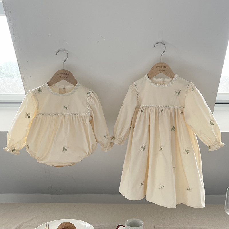 Vestido combinando família par - Baby Clothing Patterns avaliação e preço