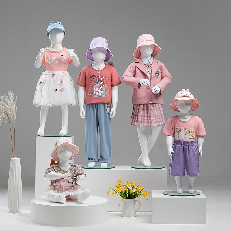 Modelos infantis para exibição - Baby Clothing Store avaliação e preço