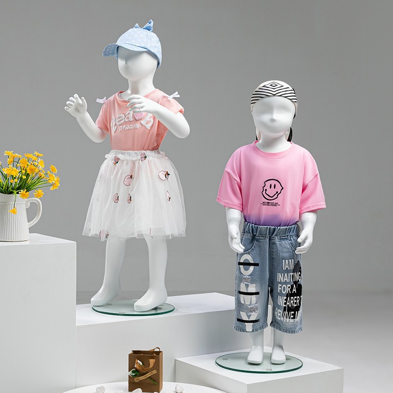 Modelos infantis para exibição - Baby Clothing Store avaliação e preço